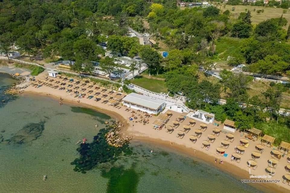 Captain'S Island Deluxe Chernomorets Exterior foto