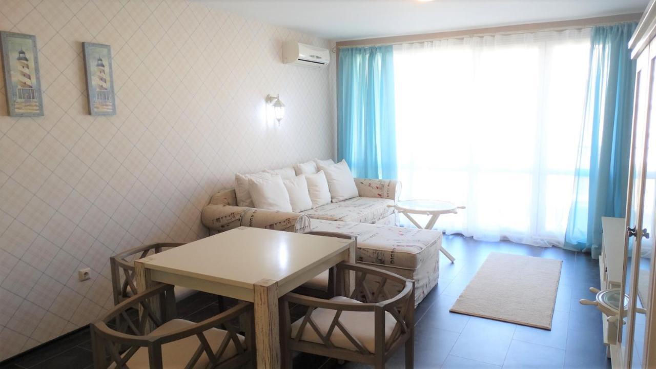 Captain'S Island Deluxe Chernomorets Exterior foto